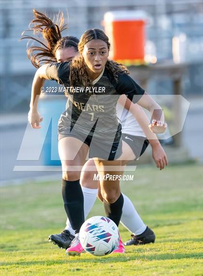 Thumbnail 2 in South View vs Gray's Creek (United 8 Conference Tournament First Round) photogallery.