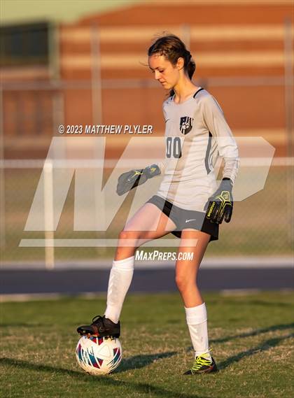 Thumbnail 3 in South View vs Gray's Creek (United 8 Conference Tournament First Round) photogallery.