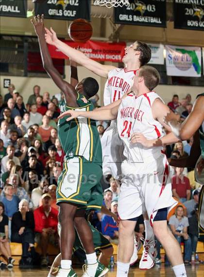 Thumbnail 1 in Mater Dei vs. St. Patrick (City of the Palms Classic) photogallery.