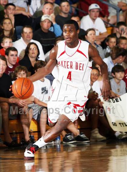 Thumbnail 3 in Mater Dei vs. St. Patrick (City of the Palms Classic) photogallery.