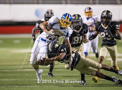 Thumbnail 3 in Central vs. Lakeside (War Memorial Stadium) photogallery.