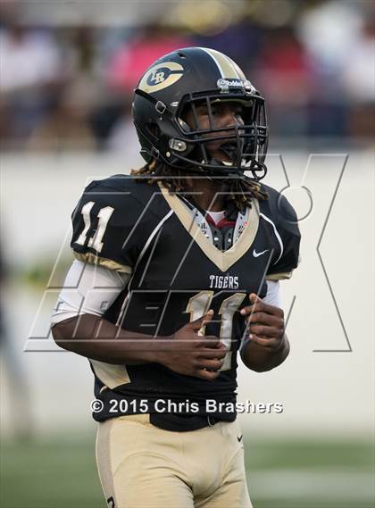 Thumbnail 2 in Central vs. Lakeside (War Memorial Stadium) photogallery.
