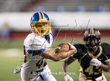 Thumbnail 2 in Central vs. Lakeside (War Memorial Stadium) photogallery.
