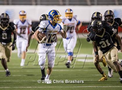 Thumbnail 2 in Central vs. Lakeside (War Memorial Stadium) photogallery.