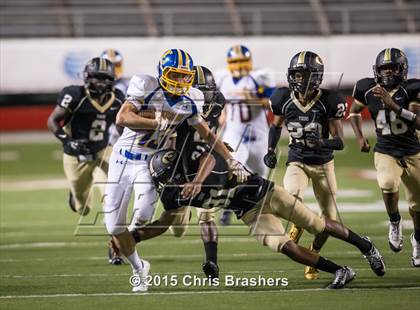 Thumbnail 1 in Central vs. Lakeside (War Memorial Stadium) photogallery.