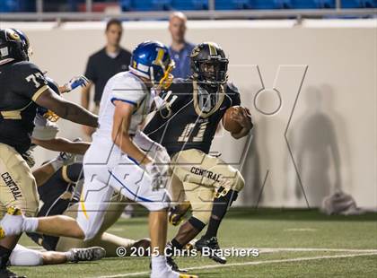 Thumbnail 2 in Central vs. Lakeside (War Memorial Stadium) photogallery.