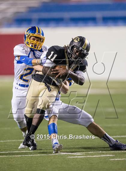 Thumbnail 1 in Central vs. Lakeside (War Memorial Stadium) photogallery.