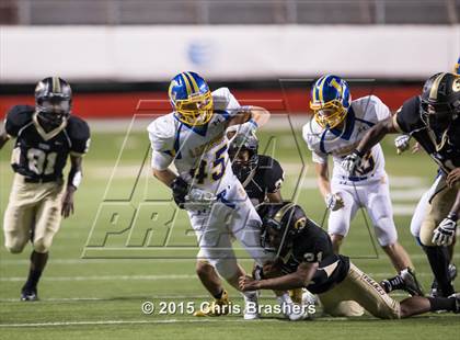 Thumbnail 2 in Central vs. Lakeside (War Memorial Stadium) photogallery.