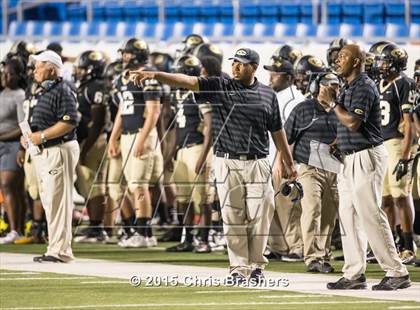 Thumbnail 3 in Central vs. Lakeside (War Memorial Stadium) photogallery.