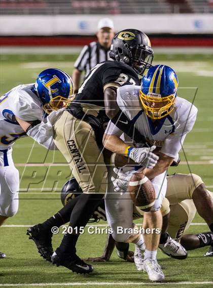 Thumbnail 3 in Central vs. Lakeside (War Memorial Stadium) photogallery.