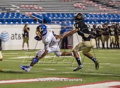 Thumbnail 1 in Central vs. Lakeside (War Memorial Stadium) photogallery.