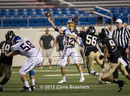 Thumbnail 3 in Central vs. Lakeside (War Memorial Stadium) photogallery.
