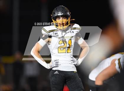 Thumbnail 3 in El Capitan vs Mission Bay (CIF SD D3 Semifinal) photogallery.