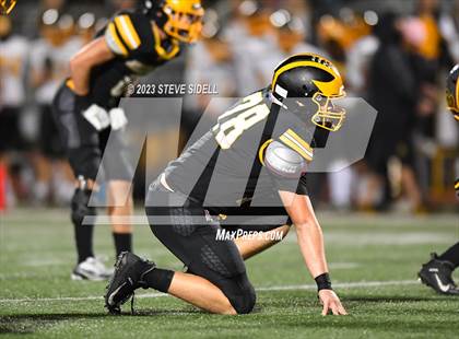 Thumbnail 2 in El Capitan vs Mission Bay (CIF SD D3 Semifinal) photogallery.