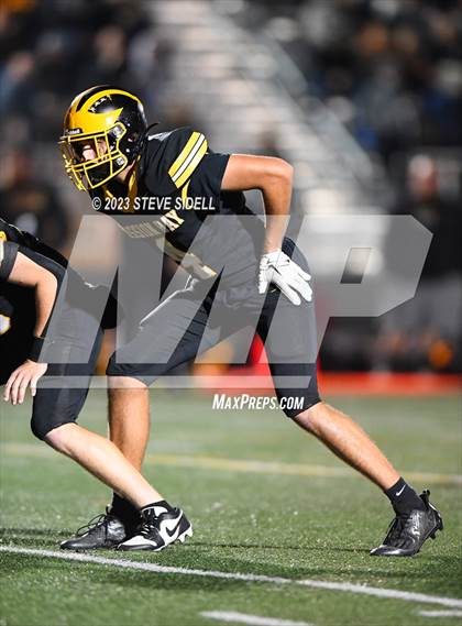 Thumbnail 3 in El Capitan vs Mission Bay (CIF SD D3 Semifinal) photogallery.