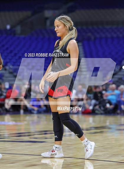 Thumbnail 3 in Fulshear vs. Cooper (UIL 5A Basketball State Semifinal) photogallery.