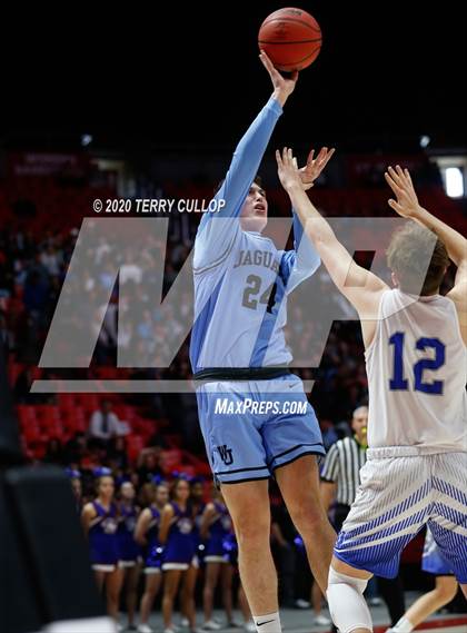 Thumbnail 2 in West Jordan vs. Fremont (UHSAA 6A Quarterfinal) photogallery.