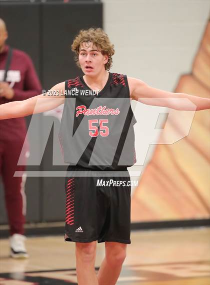 Thumbnail 3 in Cherokee Trail vs. Pomona photogallery.
