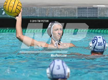 Thumbnail 3 in Pacifica vs Canyon photogallery.