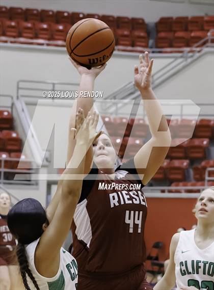 Thumbnail 1 in Clifton @ Riesel photogallery.