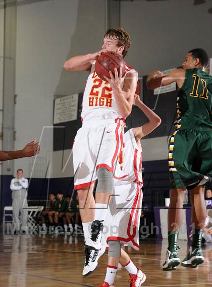 Thumbnail 3 in Eisenhower vs. Chico (St. Hope Elite Hoops Classic) photogallery.