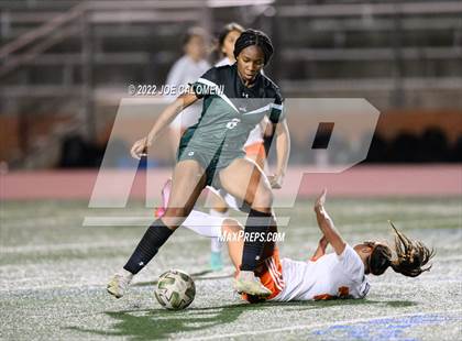 Thumbnail 3 in Reagan [Ronald] vs United (NEISD Soccer Showcase) photogallery.