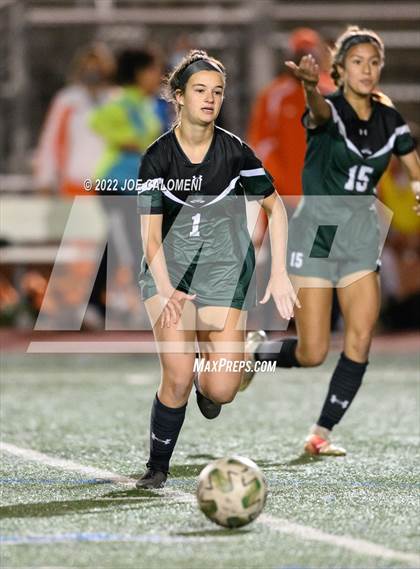 Thumbnail 3 in Reagan [Ronald] vs United (NEISD Soccer Showcase) photogallery.