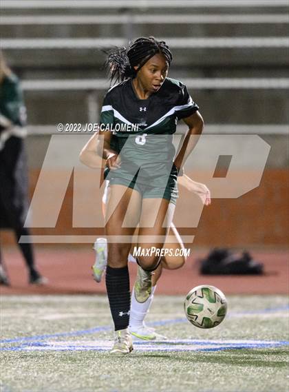 Thumbnail 2 in Reagan [Ronald] vs United (NEISD Soccer Showcase) photogallery.