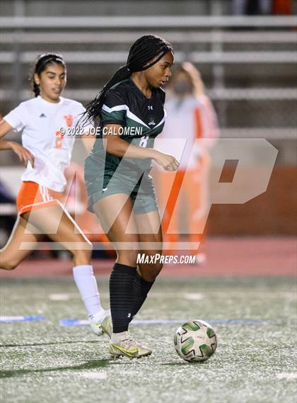 Thumbnail 1 in Reagan [Ronald] vs United (NEISD Soccer Showcase) photogallery.