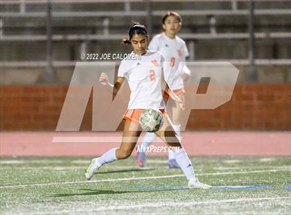 Thumbnail 2 in Reagan [Ronald] vs United (NEISD Soccer Showcase) photogallery.