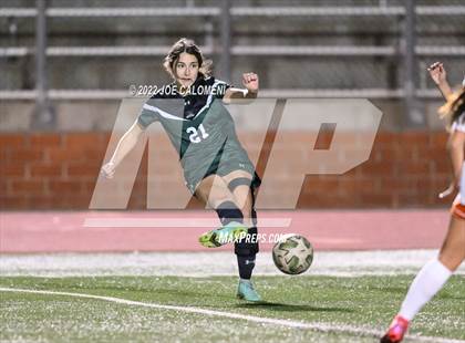 Thumbnail 2 in Reagan [Ronald] vs United (NEISD Soccer Showcase) photogallery.
