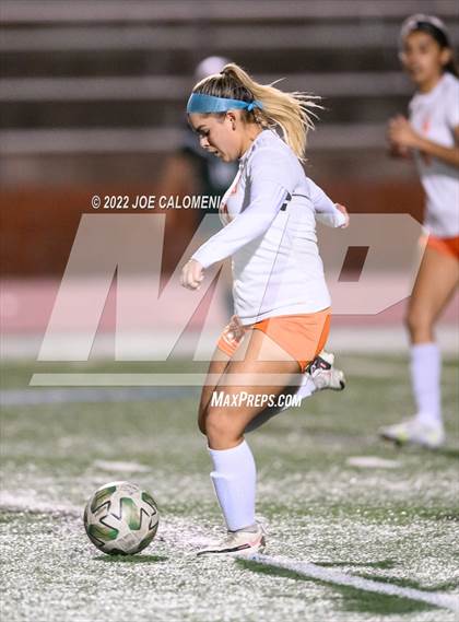 Thumbnail 2 in Reagan [Ronald] vs United (NEISD Soccer Showcase) photogallery.