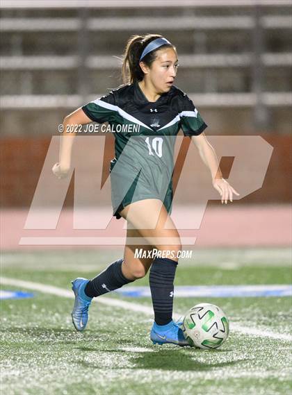 Thumbnail 2 in Reagan [Ronald] vs United (NEISD Soccer Showcase) photogallery.
