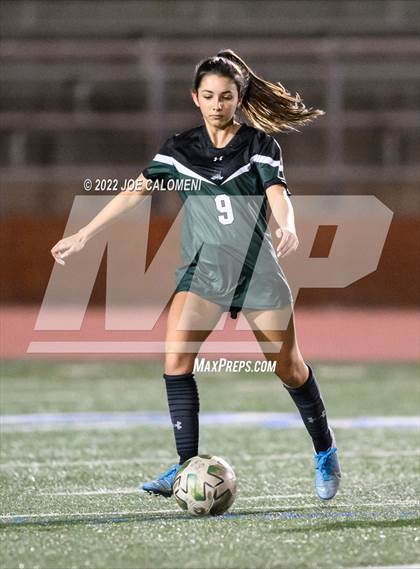 Thumbnail 3 in Reagan [Ronald] vs United (NEISD Soccer Showcase) photogallery.