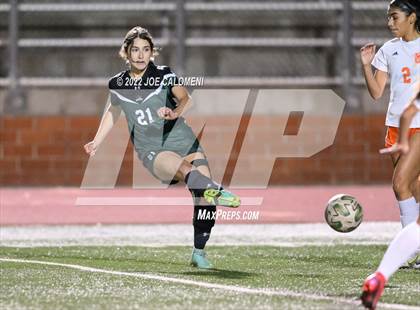 Thumbnail 3 in Reagan [Ronald] vs United (NEISD Soccer Showcase) photogallery.