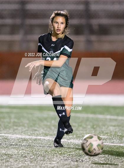 Thumbnail 3 in Reagan [Ronald] vs United (NEISD Soccer Showcase) photogallery.