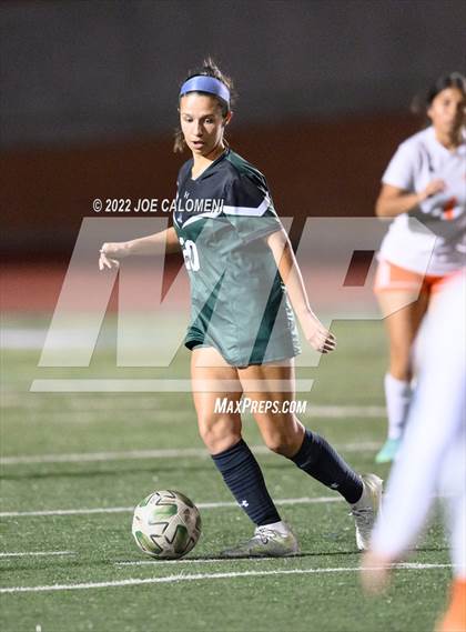 Thumbnail 2 in Reagan [Ronald] vs United (NEISD Soccer Showcase) photogallery.