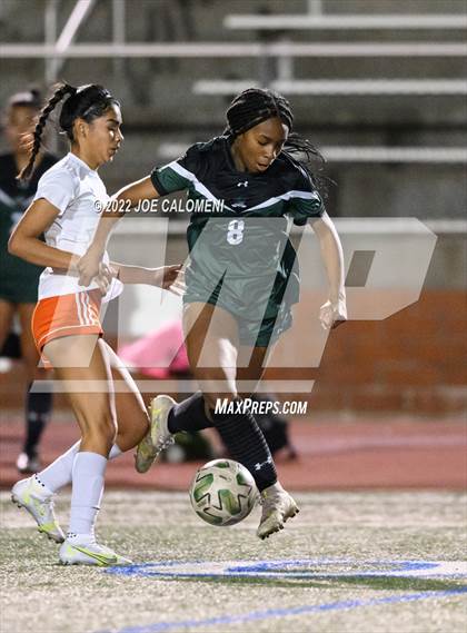 Thumbnail 3 in Reagan [Ronald] vs United (NEISD Soccer Showcase) photogallery.