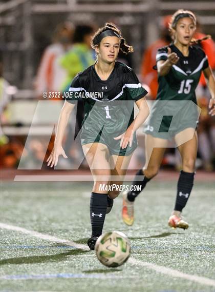 Thumbnail 2 in Reagan [Ronald] vs United (NEISD Soccer Showcase) photogallery.