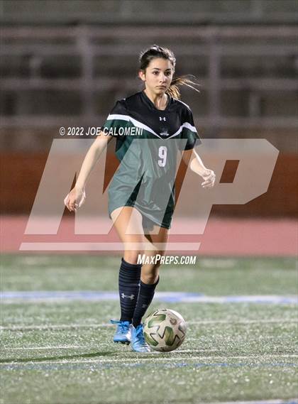 Thumbnail 2 in Reagan [Ronald] vs United (NEISD Soccer Showcase) photogallery.