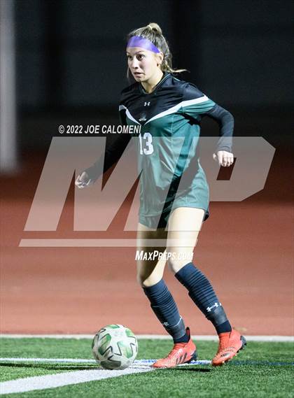 Thumbnail 2 in Reagan [Ronald] vs United (NEISD Soccer Showcase) photogallery.