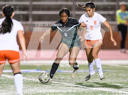Thumbnail 3 in Reagan [Ronald] vs United (NEISD Soccer Showcase) photogallery.