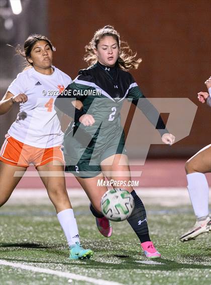 Thumbnail 1 in Reagan [Ronald] vs United (NEISD Soccer Showcase) photogallery.