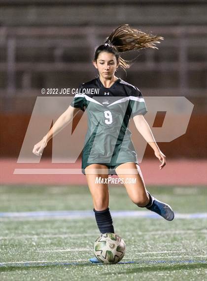 Thumbnail 2 in Reagan [Ronald] vs United (NEISD Soccer Showcase) photogallery.