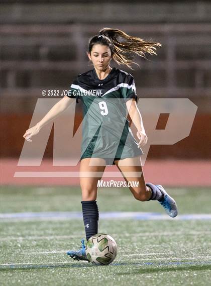 Thumbnail 1 in Reagan [Ronald] vs United (NEISD Soccer Showcase) photogallery.