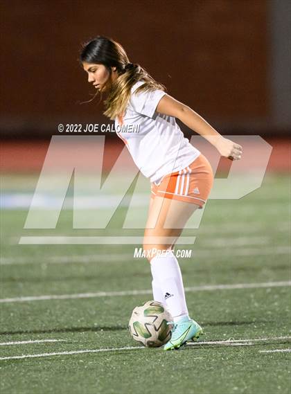 Thumbnail 2 in Reagan [Ronald] vs United (NEISD Soccer Showcase) photogallery.
