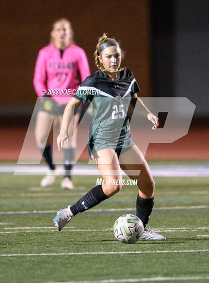 Thumbnail 3 in Reagan [Ronald] vs United (NEISD Soccer Showcase) photogallery.