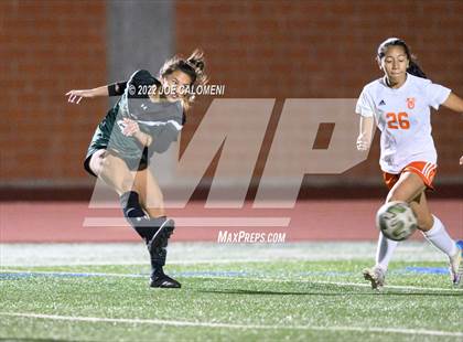 Thumbnail 3 in Reagan [Ronald] vs United (NEISD Soccer Showcase) photogallery.