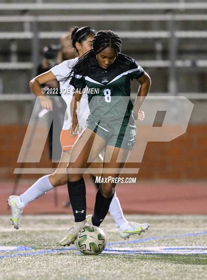 Thumbnail 3 in Reagan [Ronald] vs United (NEISD Soccer Showcase) photogallery.