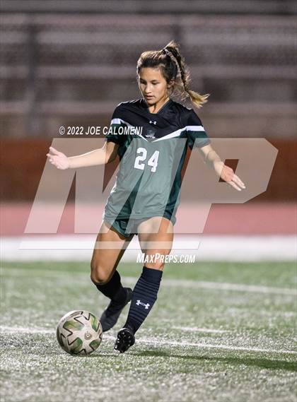 Thumbnail 2 in Reagan [Ronald] vs United (NEISD Soccer Showcase) photogallery.